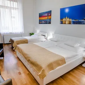 https://anabelle-bed-and-breakfast-budapest.inbudapesthotels.com
